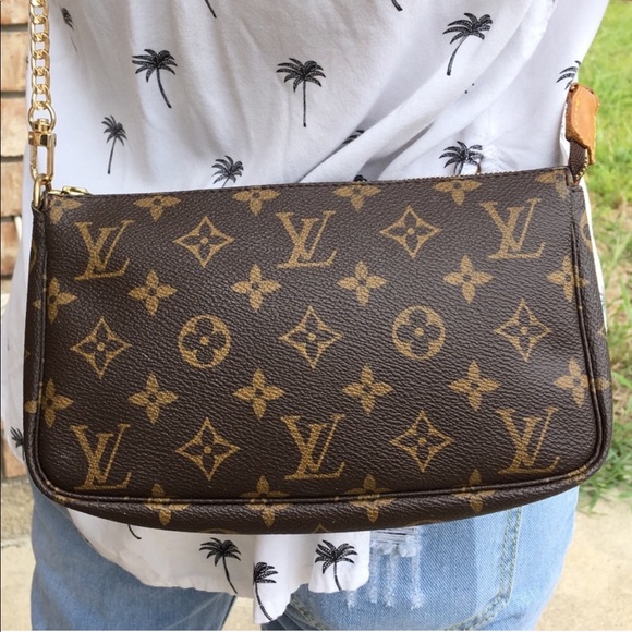 Louis Vuitton Handbags - Louis Vuitton pouch pochette crossbody